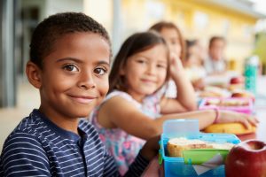 kids at school lunch